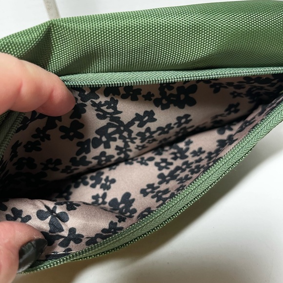 Travelon quilted nylon wristlet - Picture 3 of 10